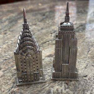 Vintage Godinger Skyscraper Empire State and Chrysler building salt pepper 4 in